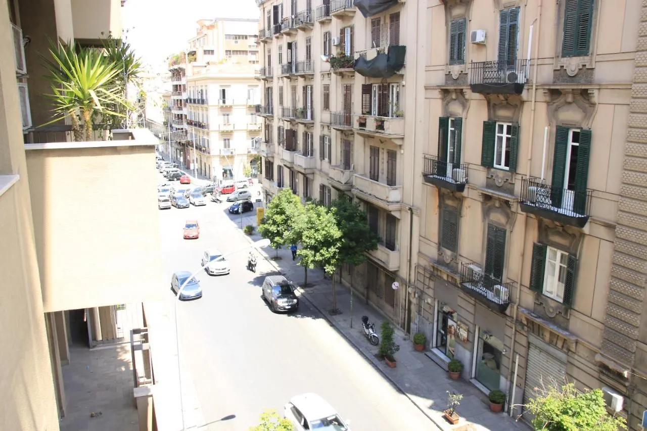 B&B Alexander-Room And Breakfast Palermo 2*,  Italy